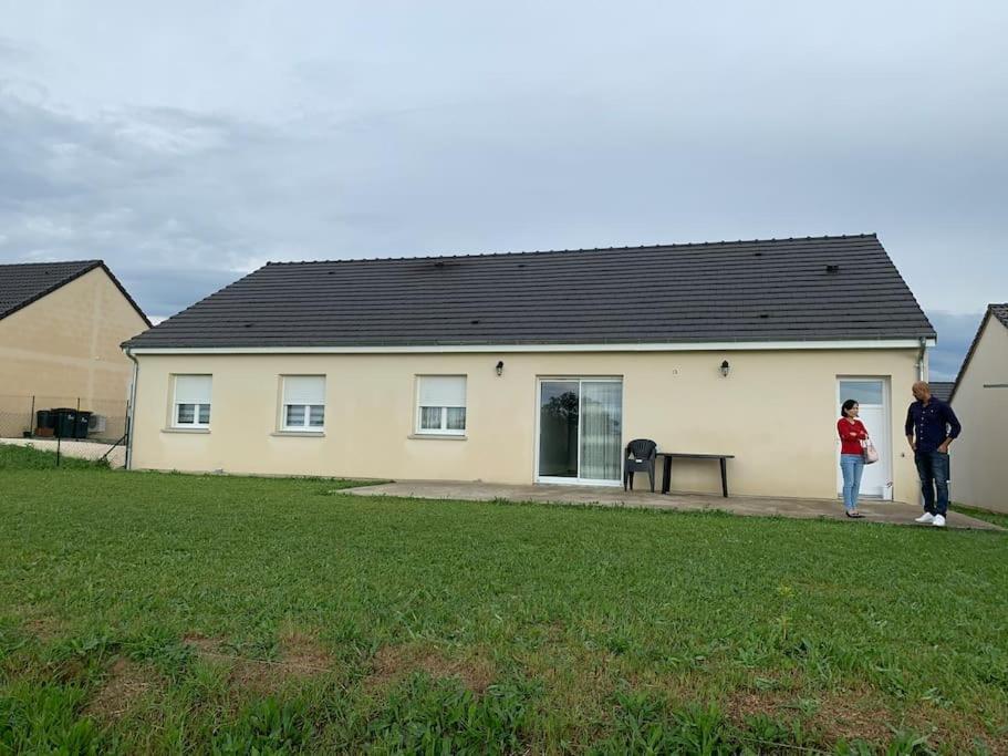 Une Maison Equipee Et Simple. Vila Nevers Exterior foto